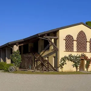  Alloggio per agriturismo Agriturismo Cascina Marzana