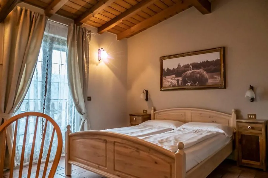 Farm stay Agriturismo La Zangola Villa Tremosine