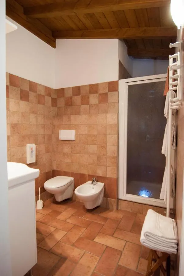 Farm stay Agriturismo La Zangola Villa Tremosine Italy